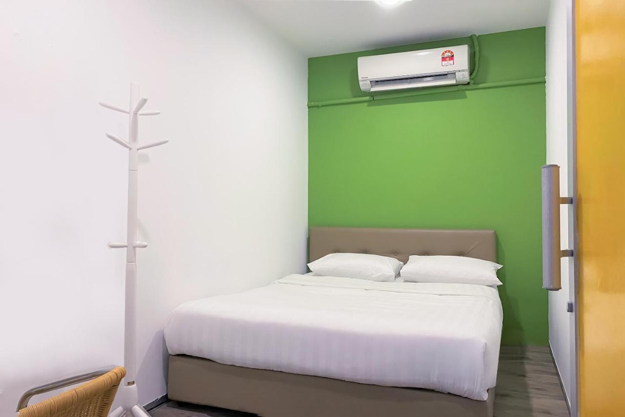 Spot On 90123 Rainbow Guest House George Town Bagian luar foto