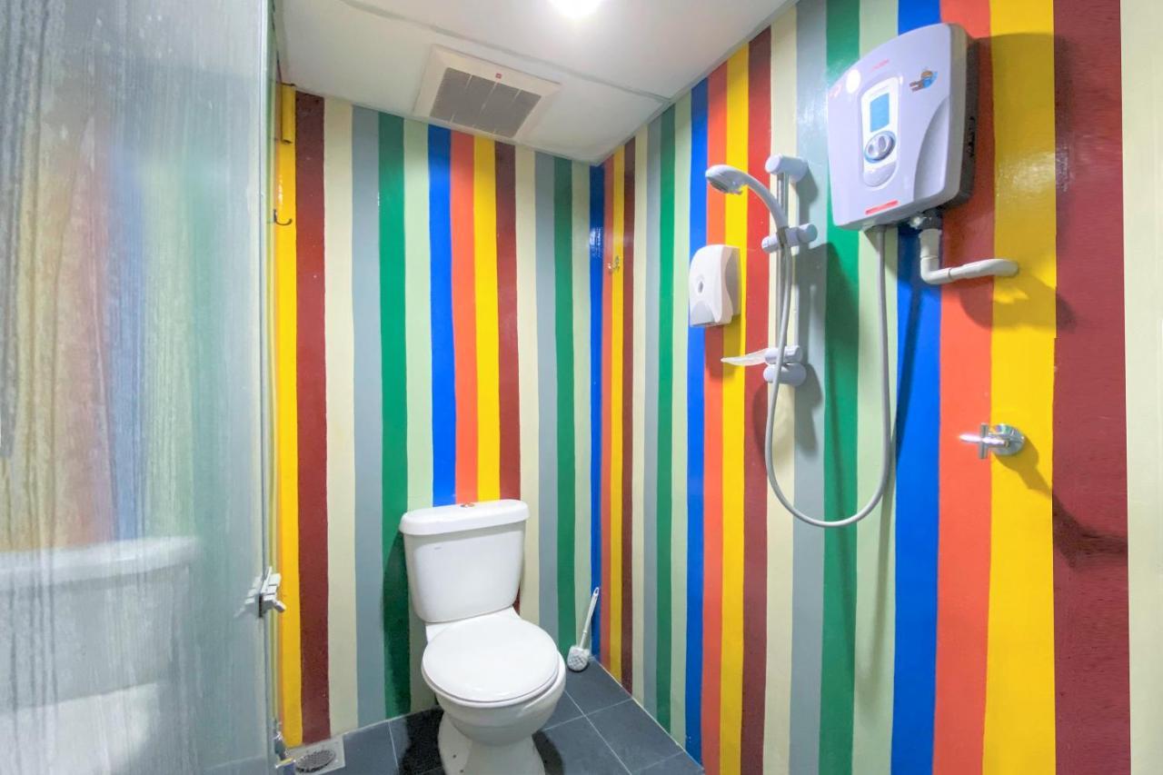 Spot On 90123 Rainbow Guest House George Town Bagian luar foto
